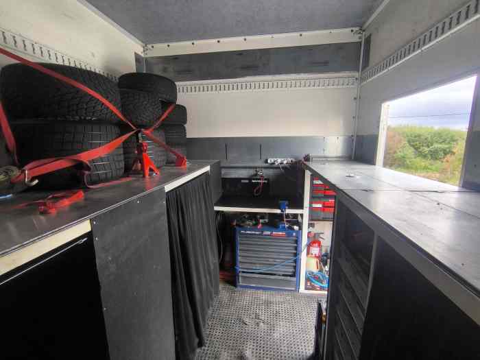 Volvo FL24O - 3 race cars transporter 5