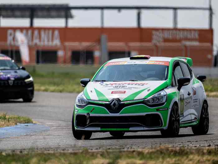 CLIO 4 CUP
