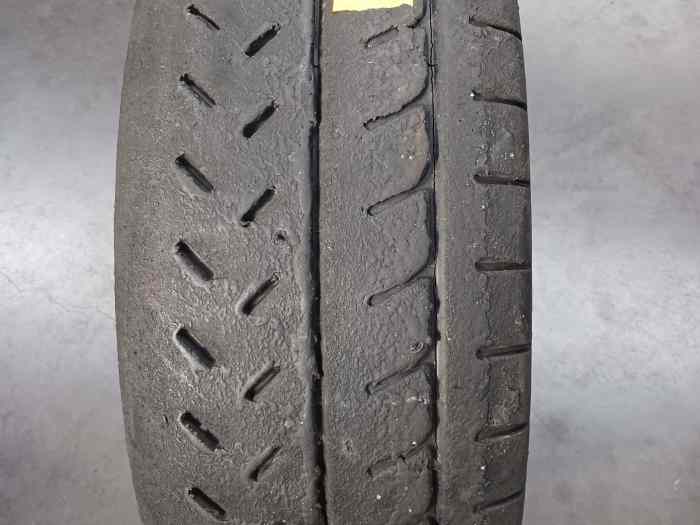 2 Michelin R21 en 19/58-15 avec 50% d’usure 4