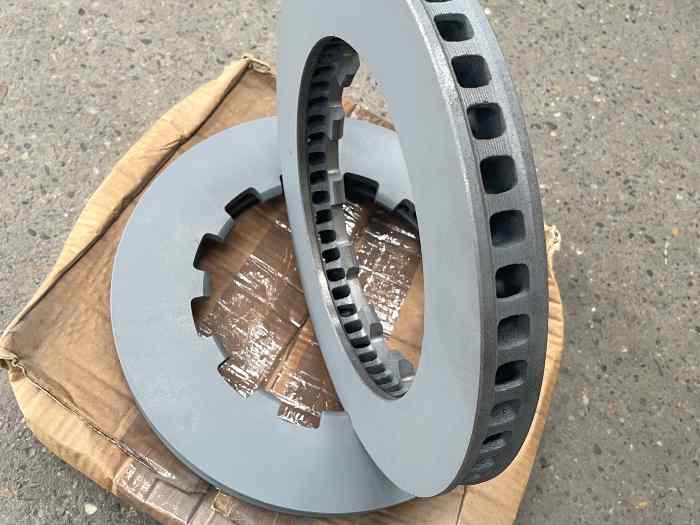 Disques de freins Neuf 208 R2 1