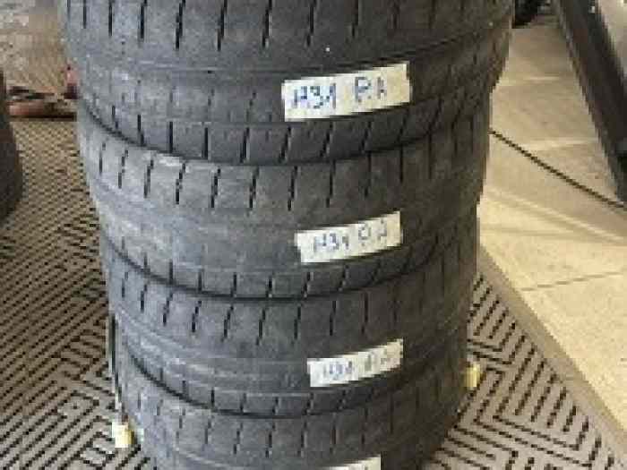 Pneus Michelin H31 en 18 pouces