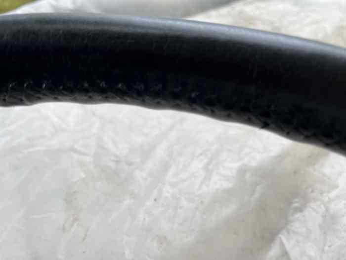 Volant cuir Porsche 911 SC très bel état 3