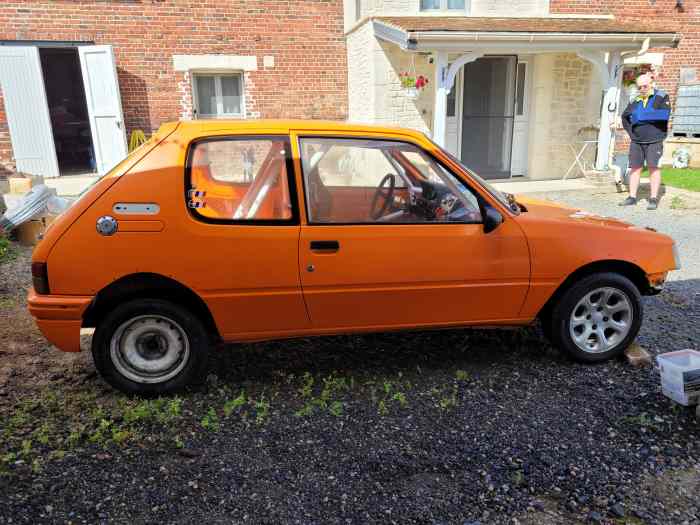 205 rallye 1