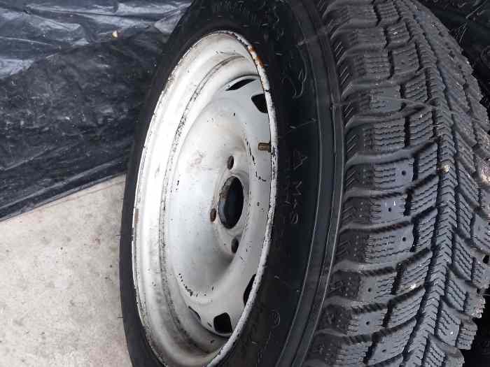 Vend 5 pneus neige 14 pouces