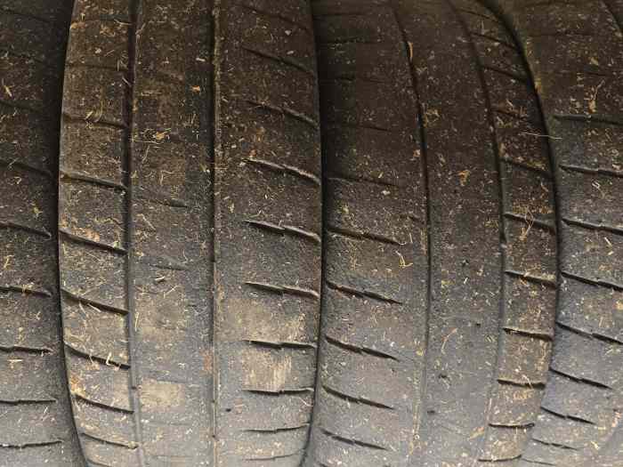 Pneu Michelin en 18