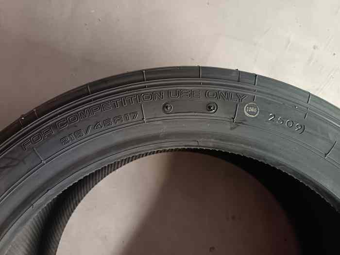 Pneus slick Yokohama neufs 3