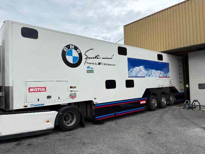 Semi Motorhome 0