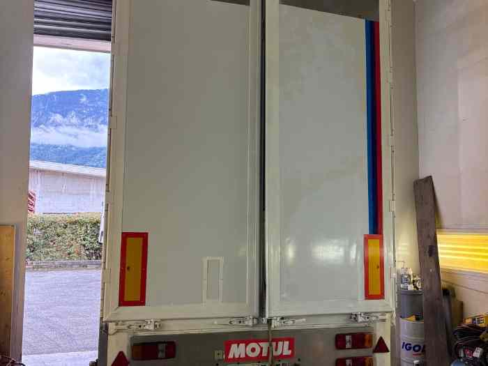 Semi Motorhome 2