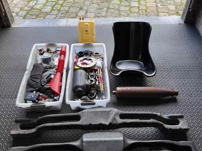 Karting Tony Kart / Moteur IAME KA100 refait à neuf + lot de pièces 4