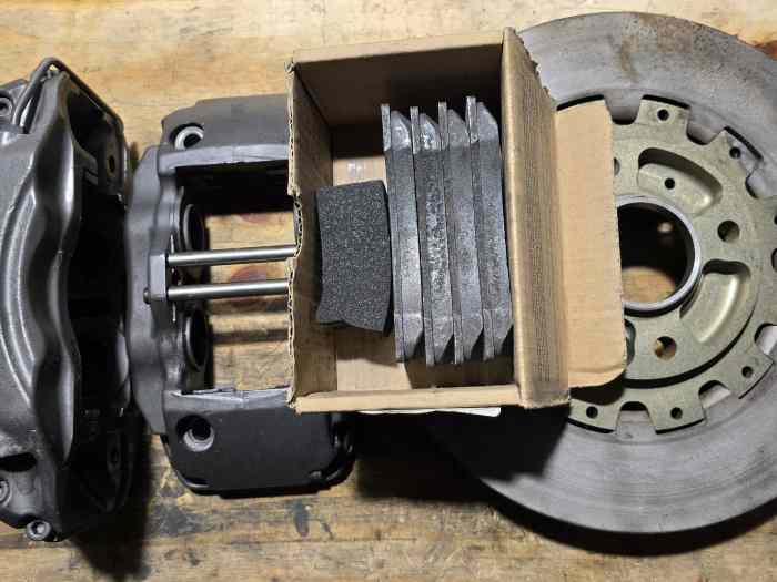 Vds étriers Alcon / bols 208r2 1