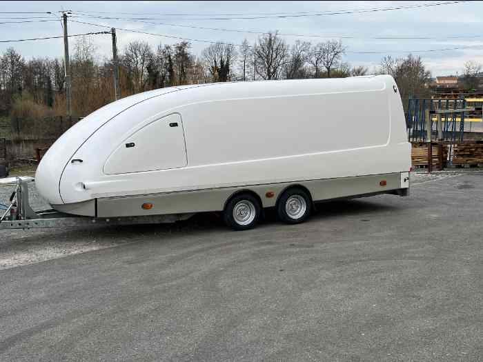Ensemble camion + remorque 1