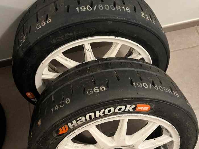 Hankook neufs T53 sur jantes en 16 1