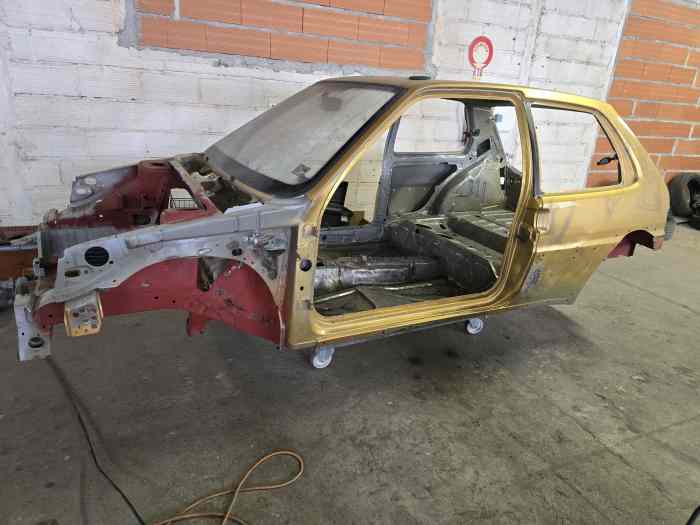 Saxo VTS soudé + arceau FIA Annexe J S...