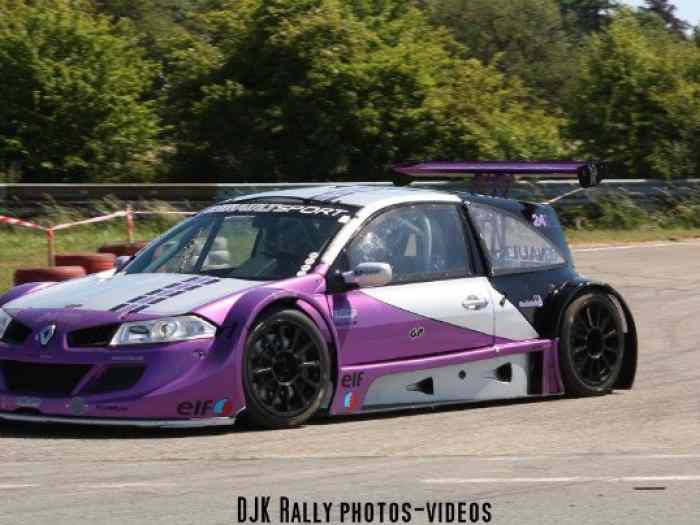 Renault Megane V6 Trophy 1