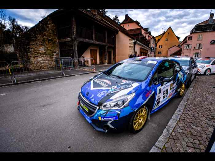 208 r2 avec carte grise 0