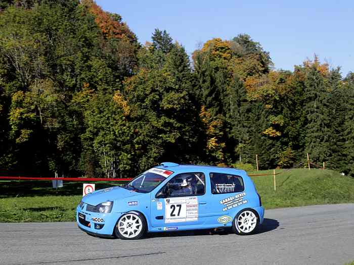Clio 2 RS F2000
