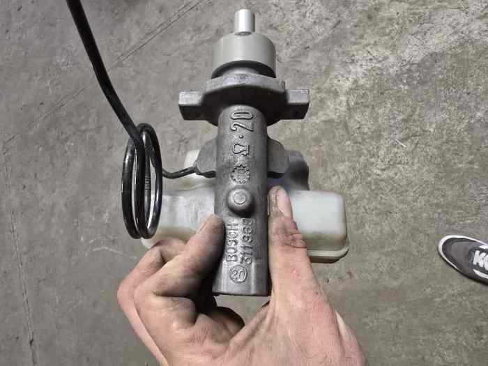 Maître cylindre Bosch saxo VTS 1