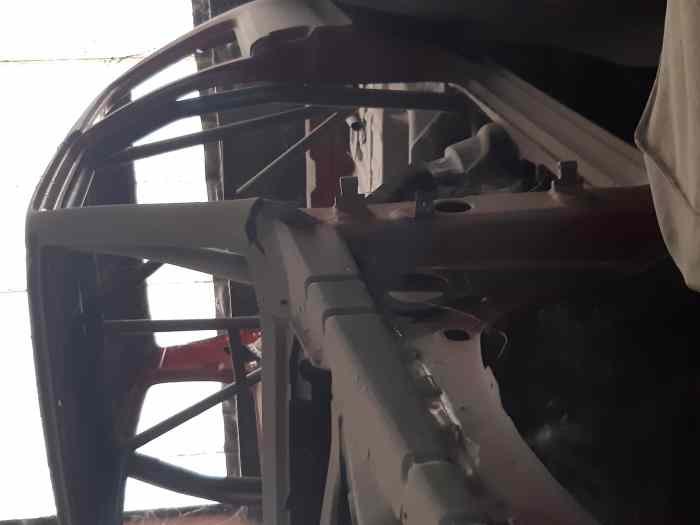 Peugeot 106 caisse + arceau 1