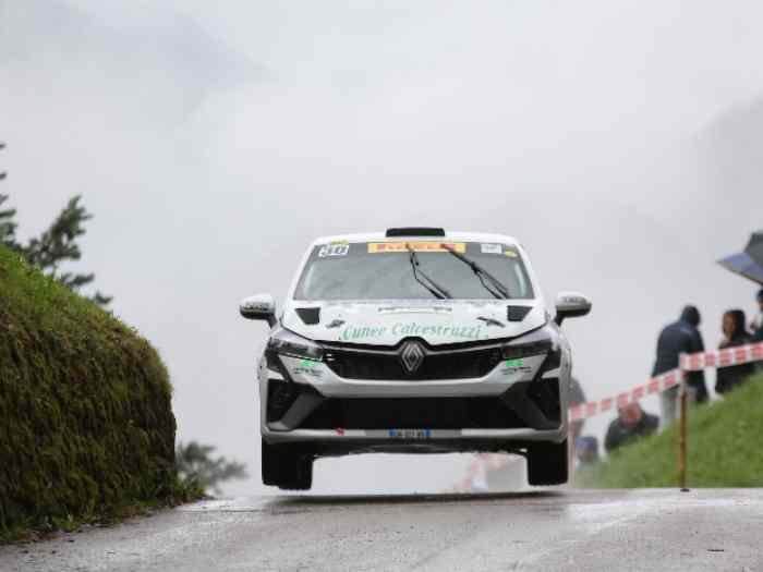 Noleggio clio rally 3 per Montecarlo
