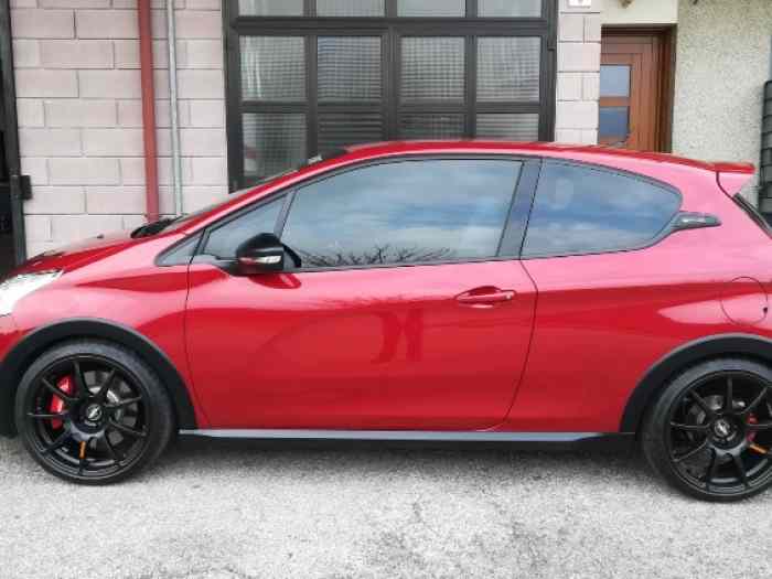 Jante Peugeot 208 GTI 8x18 EVO Corse Excalibur 3
