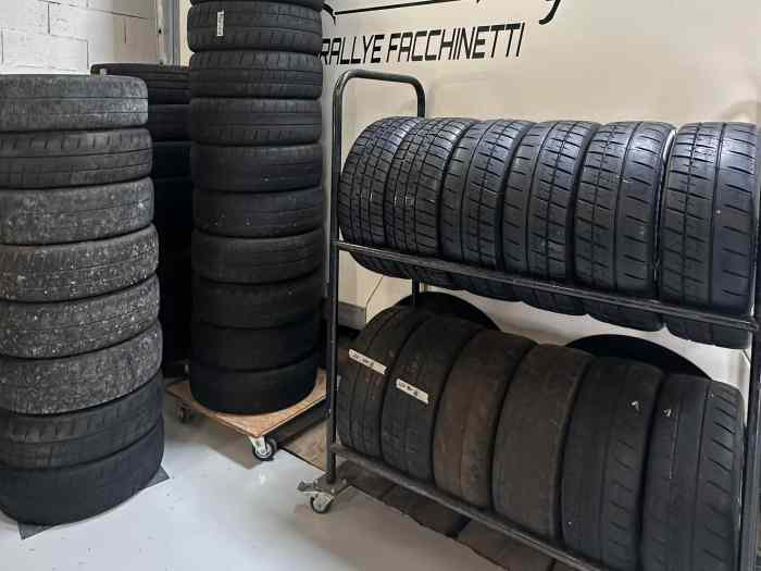 Pneus MICHELIN 16P neufs et occasions