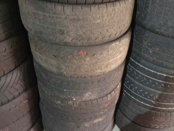 Lot 66 pneus Michelin 17 pouces 4