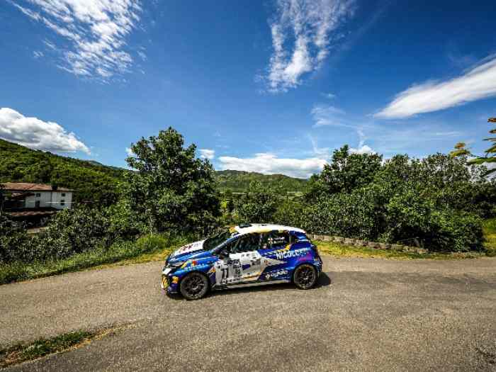 Renault Clio rally5 1