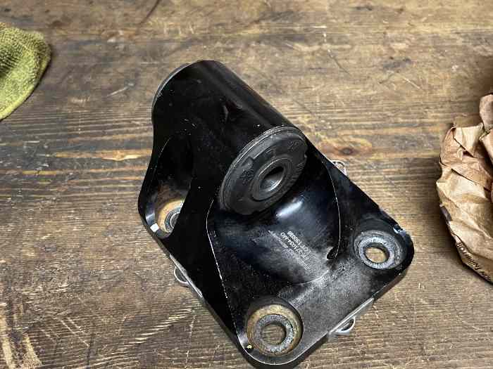 Support de boîte de vitesse Clio r3t 0