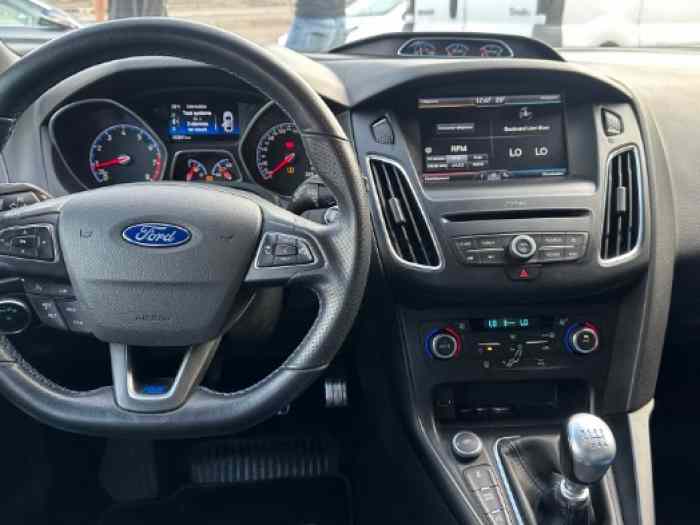 FORD FOCUS - 2.3 350CH RS MKIII FULL ENTRETIEN 5