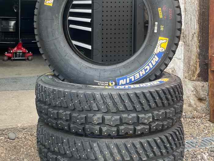 Pneu clou Michelin en 15 0