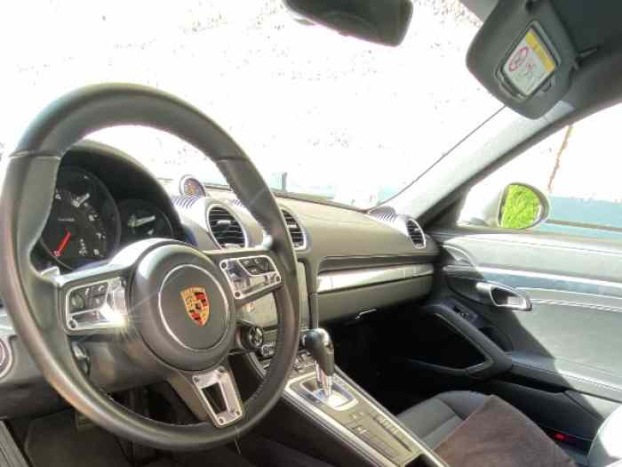 Porsche Cayman 718 t 1