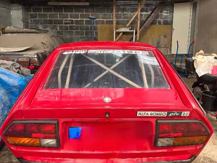 Véhicule à vendre : Alfa Romeo AlFetta GTV 5