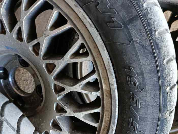 4 pneus Pirelli Pluie RW1 15 pouces 1