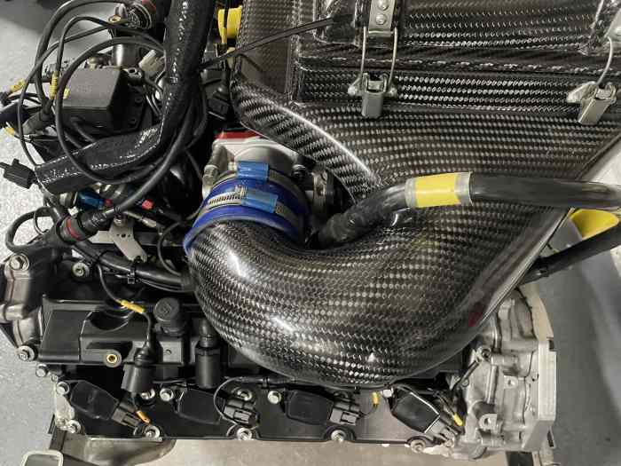 NISSAN V8 5 litres LMP3 complet avec Airbox et démarreur/embrayage et faisceau 1