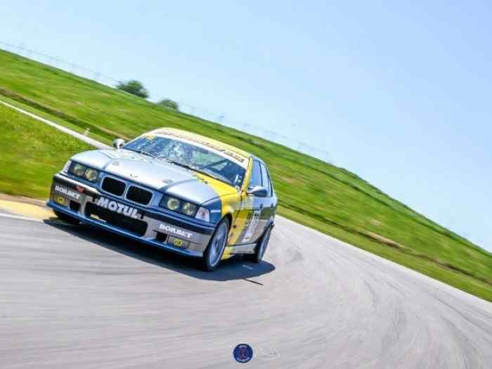 Location Super Berline BMW E36 2