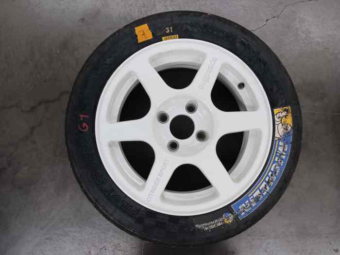 2 Michelin R31 en 19/58-15 avec 20% d’...