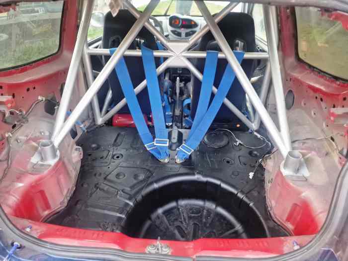 RENAULT TWINGO RS COURSE 4