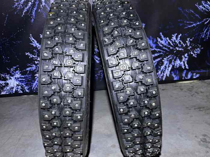 155R15 - 4 pneus clous neufs 0