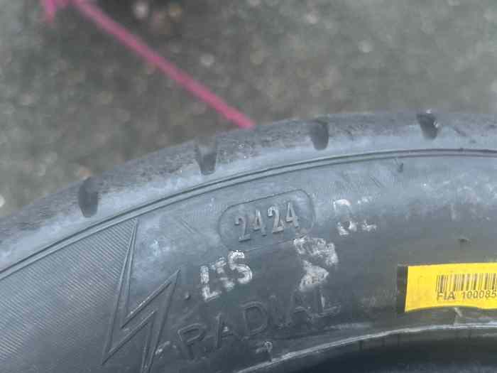 Pneus MRF Pluies ZWR 15 pouces 2