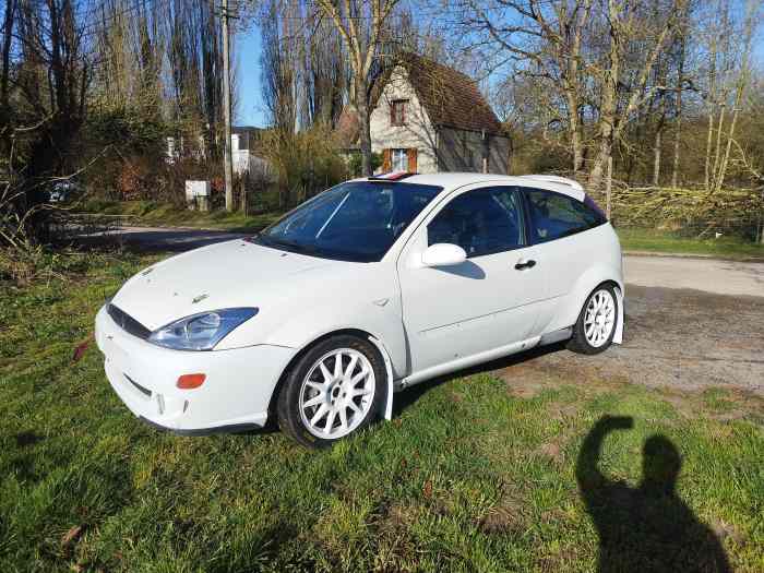 vraie focus kit car USINE + énorme lot de bord 1