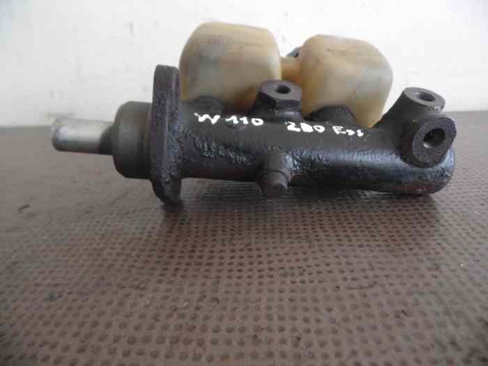 MAITRE-CYLINDRE FREINS A0014306301 MERCEDES W110 1