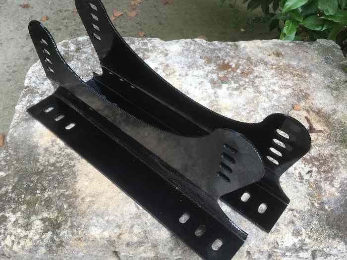 paire de fixations baquets metalliques