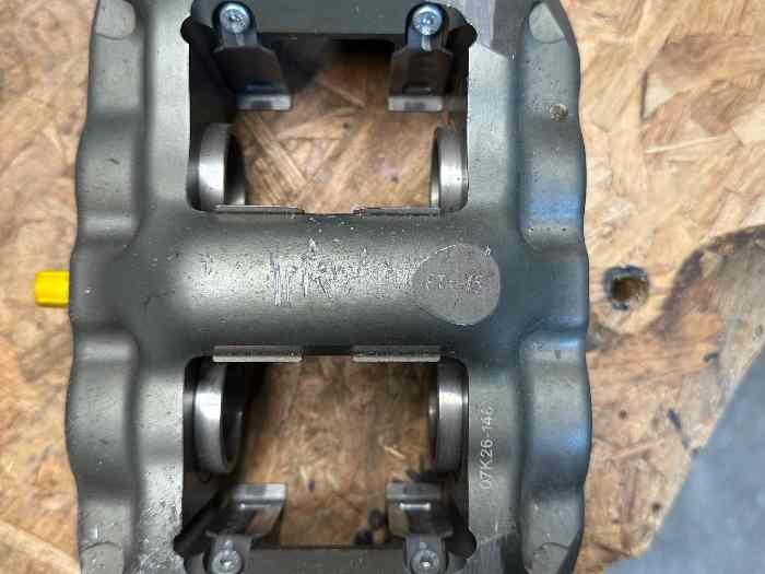 Étrier de frein 207 s2000 1