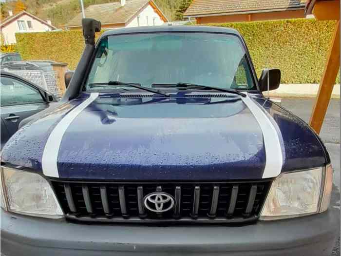 Toyota Land Cruiser KZJ95 2