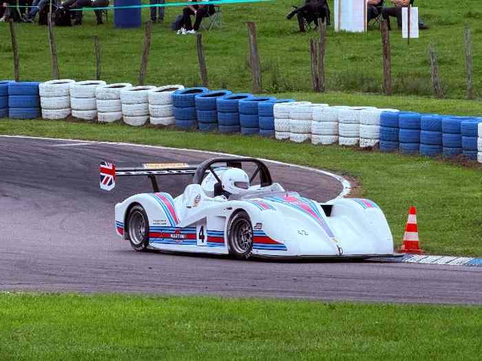 Radical Sr4 0