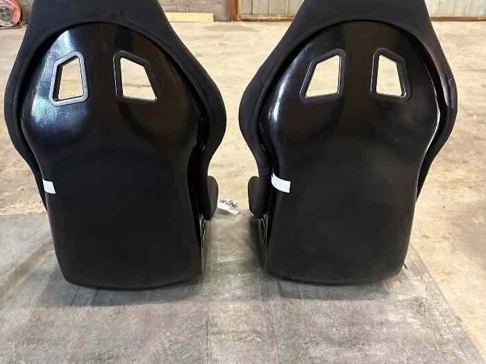 Baquets gt2i race comme neufs 1