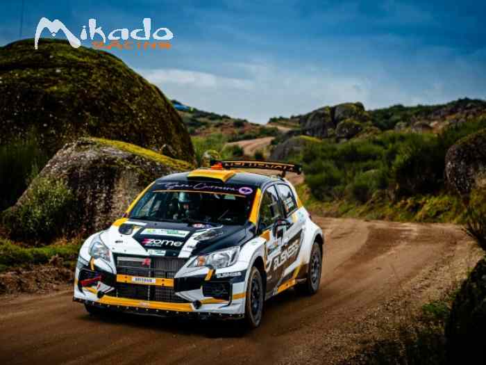 Mitsubishi Mirage Proto – photo 3 sur 3