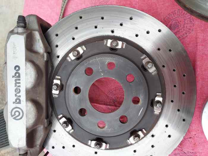 DISQUES DE FREIN ET ETRIERS 1