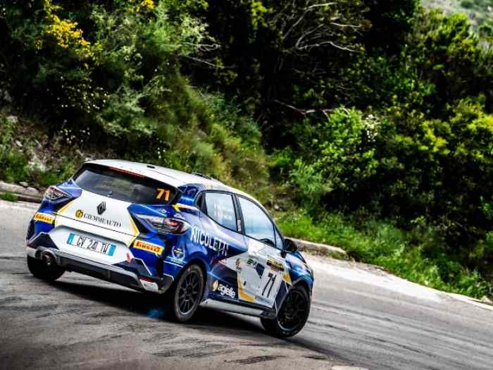 Renault Clio rally5 3