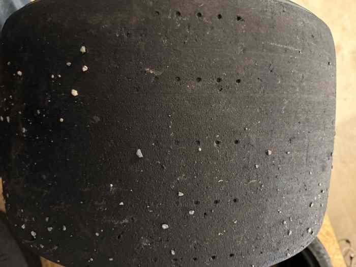 2 Pneus Pirelli rouge